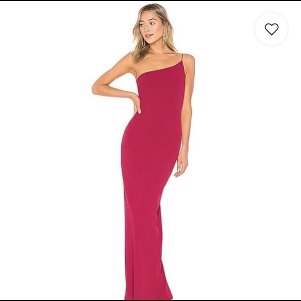 Hi! I’m selling my prom dress!